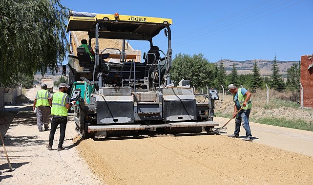 Eskişehir Büyükşehir Belediyesi, yol genişletme ve altyapı çalışmaları gerçekleştiriyor