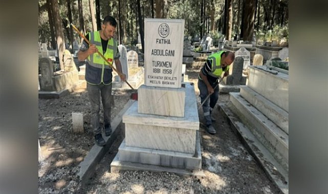 Hatay'da mezarlıklara bakım yapıldı