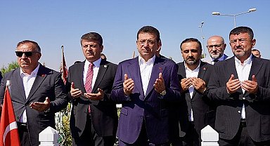 İBB Başkanı Ekrem İmamoğlu, TBB Encümen Toplantısı'na başkanlık etmek üzere, 6 Şubat 2023 depremlerinde büyük yıkıma uğrayan Adıyaman'a geldi