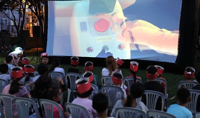 İBB'den 11 farkli ilçede gölge oyunu ve sinema deneyimi