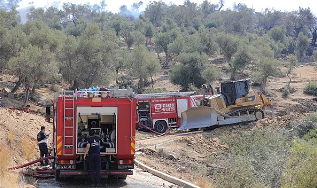 İBB ekipleri, İzmir'deki yangına müdahale çalışmalarına destek verdi