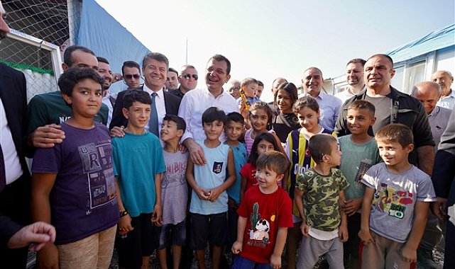 İmamoğlu, Adıyaman'da depremzede ailelerle bir araya geldi