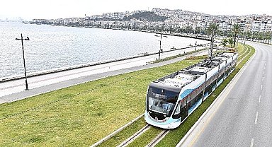İzmir Büyükşehir Belediyesi'ne bağlı toplu ulaşım 30 Ağustos'ta toplu ulaşım yüzde 50 indirimli
