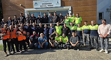 İzmir Büyükşehir'in Sosyal Tesisleri yangın mağdurları ile şehir dışından gelen itfaiyecileri ağırlıyor