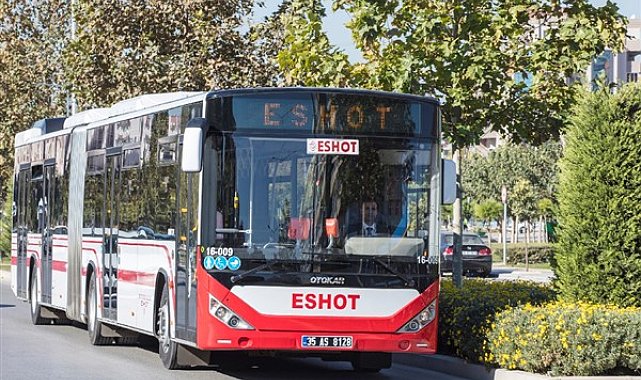 İzmir'de 30 Ağustos toplu ulaşım yüzde 50 indirimli hizmet verecek