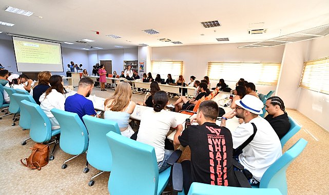 İzmir'de Gençlik Hakları Çalıştayı başladı