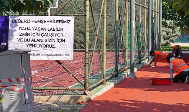 İzmir'deki parklarda bakım onarım ve zemin yenileme çalışması