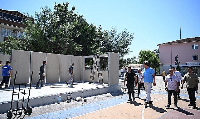 Kartepe Belediye Başkanı Av.M.Mustafa Kocaman, İstasyon Ortaokulu ek derslik binası yapım çalışmalarını yerinde inceledi