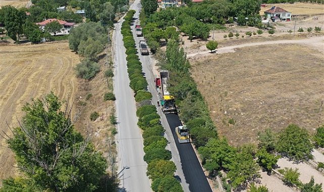 Kayseri Büyükşehir Belediyesi, 7 milyon TL’yi aşkın maliyetle sıcak asfalt çalışması yaptı