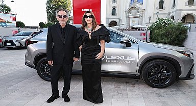 Lexus Tüm İhtişamıyla Üst Üste 8. Kez Venedik Film Festivali'nde Kırmızı Halıda