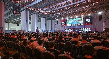 LoL Yaz Mevsimi Finali'nde şampiyon “Papara Super Massive