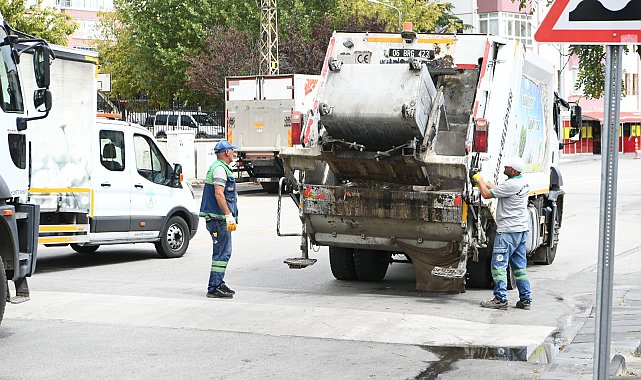 Mamak Belediyesi Kayaş Caddesi’nde temizlik çalışması yaptı