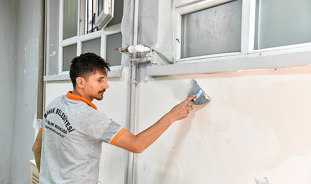Mamak'ın Tuzluçayır İlkokulu’nda boya ve tadilat çalışması yapıldı