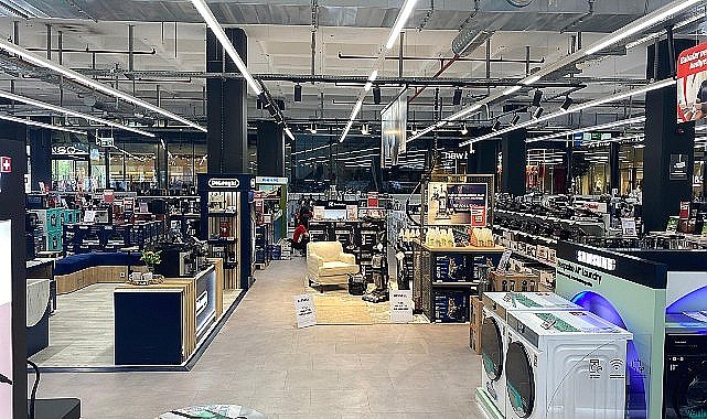 MediaMarkt İstanbul'daki tüm mağazalarını görme engelliler için erişilebilir hale getirdi