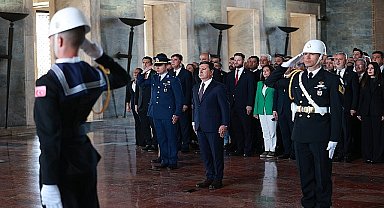 Muğla Büyükşehir Belediye Başkanı Ahmet Aras 30 Ağustos Zafer Bayramı'nı kutlayan bir mesaj yayımladı