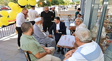 Nevşehir Belediye Başkanı Rasim Arı, Bekdik Mahallesi'nde incelemelerde bulunarak vatandaşlarla bir araya geldi.