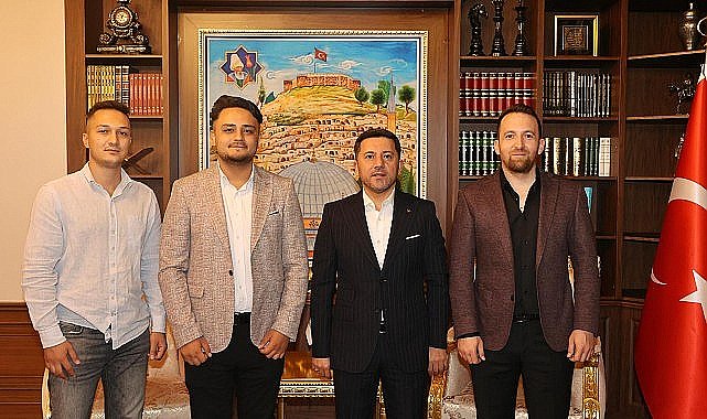 Nevşehir Belediye Başkanı Rasim Arı, İstanbul Sanayi Odası'nın (İSO) Türkiye'nin İkinci 500 Büyük Sanayi Kuruluşu listesine giren Doğa Tohumculuk Gıda Sanayi ve Ticaret A.Ş'yi başarısı nedeniyle kutladı