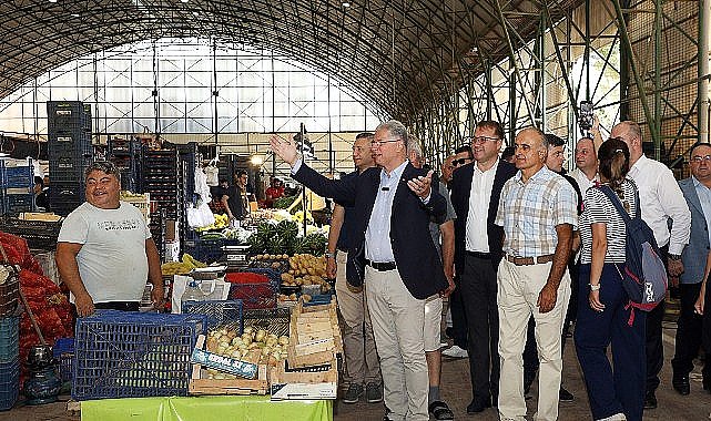 Ömerbey Mahallesi dolgu alanında bulunan ve 2019 yılında faaliyetlerine son verilen kapalı pazar yeri, 5 yıl aradan sonra yeniden açıldı
