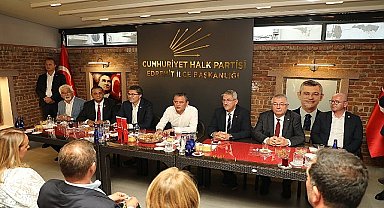 Özgür Özel Edremit Belediyesi'ni ziyaret etti