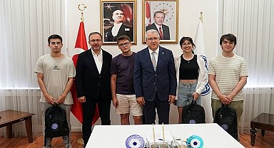 Rektör Prof. Dr. Budak EÜ'yü dereceyle kazanan öğrencileri ağırladı