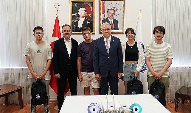 Rektör Prof. Dr. Budak EÜ'yü dereceyle kazanan öğrencileri ağırladı
