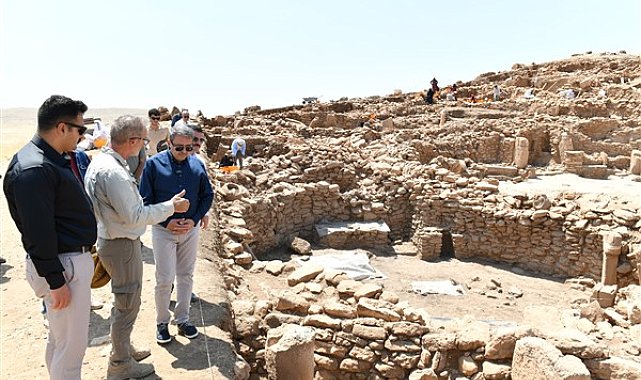 Şanlıurfa Valisi Şıldak, Sefertepe ve Karahantepe’yi ziyaret etti