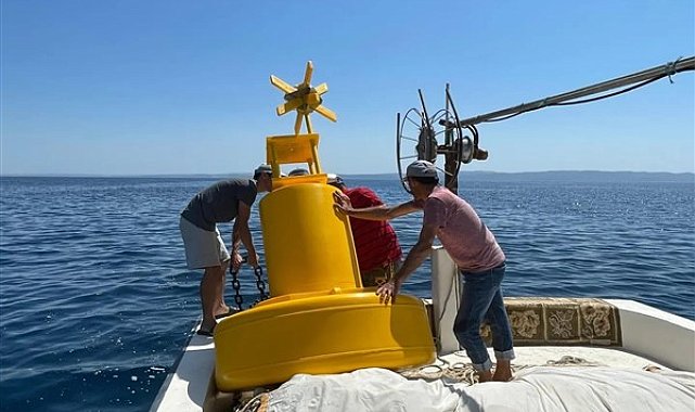 Saros Körfezi'nde tarihi noktaları belirleyen şamandıralar denize bırakıldı