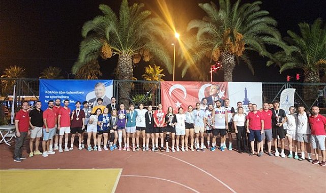 Sokak basketbolunun üçüncü etabı Göztepe'de devam etti
