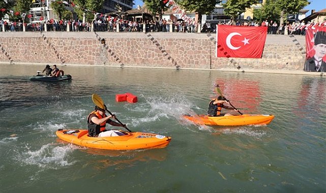 Tatlıçay’da kanolar yarıştı