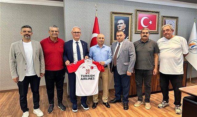 THF Başkanı Uğur Kılıç, hentbolun gelişimi için Adana ve İskenderun’da temaslarda bulundu