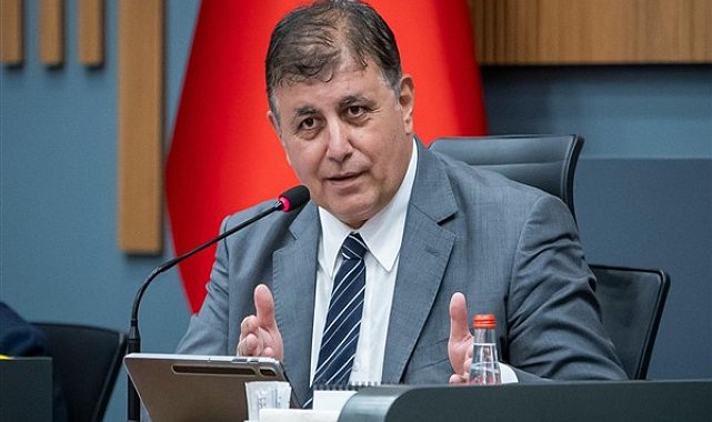 Tugay: Hiç kimseyi kimseden ayırmadan hizmet ediyoruz