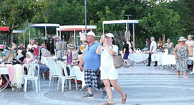 Üreten ev hanımları kermesi başladı