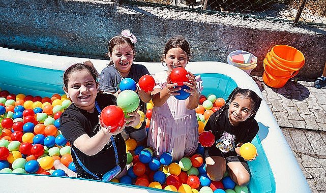 Üsküdar'da 'Gezgin Oyun Parkı' Etkinlikleri Sürüyor