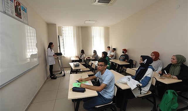 Yaşar: Aydınlık yarınlar için eğitime destek veriyoruz
