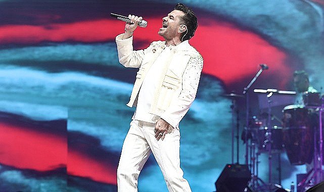 Yüzer sahne üzerinde benzersiz bir konser deneyimi sizi bekliyor!