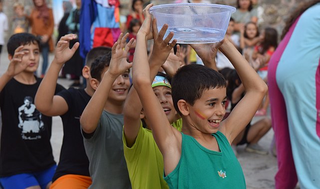 15 bin çocuk sokak oyunlarında buluştu