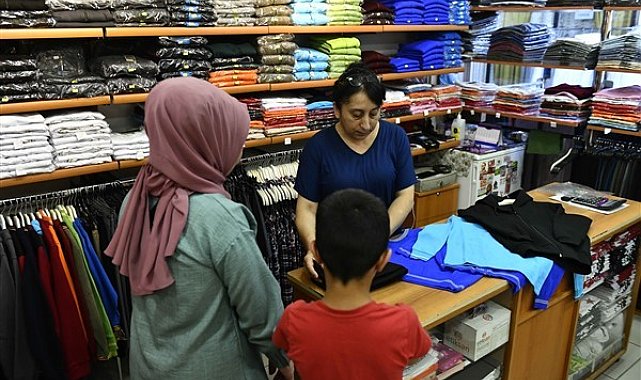ABB'nin okul kıyafeti desteği 13 bin 765 aileye ulaştı