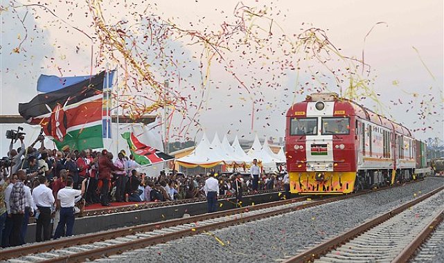 Afrikalı gençler, Çin-Afrika işbirliğinde kazanılan olağanüstü başarıları övdü
