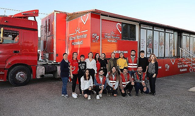 Akbank Güzel Yarınlar Hareketi Deprem Bölgesinde 10 Bini Aşkın Gençle Buluştu