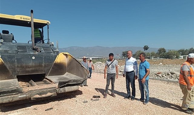 Antakya Belediye Başkanı Yapar, gastronomi çarşısını ziyaret etti