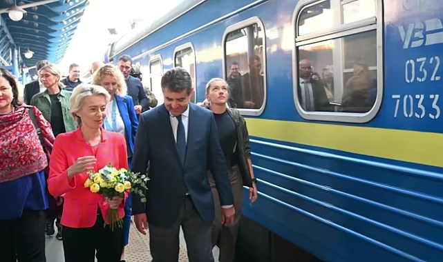 Avrupa Komisyonu Başkanı Ursula von der Leyen Kiev'e gitti