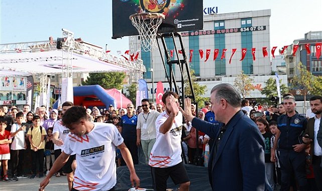 Bakan Bak, İstanbul’da Avrupa Spor Haftası etkinliğine katıldı