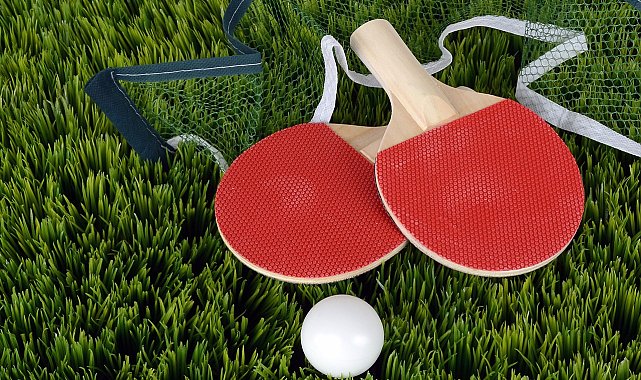 Bakan Bak ve Bakan Göktaş, bronz madalya kazanan milli sporcu Öztürk’ü tebrik etti
