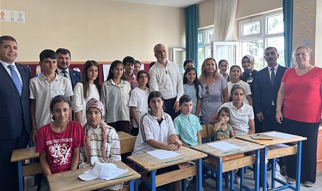 Bakan Işıkhan’ın Genç Hayat Vakfı’nın B.E.S.T Programı’na ziyareti
