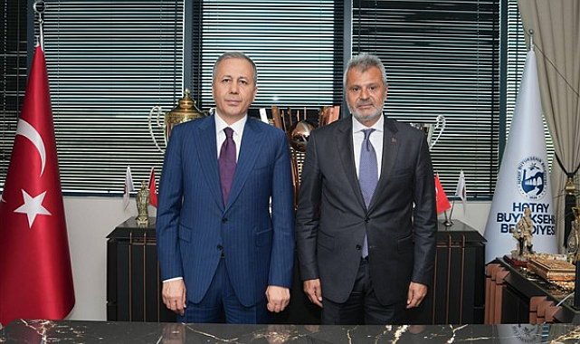 Bakan Yerlikaya, Hatay Büyükşehir Belediye Başkanı Öntürk'ü ziyaret etti