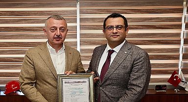 Başkan Büyükakın, İnşaat Mühendislerine konuk oldu; Dirençli şehir Kocaeli ve kentsel dönüşüm görüşüldü