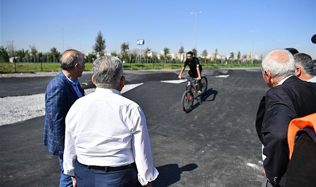 Başkan Büyükkılıç, BMX Parkuru’nun asfaltlama çalışmalarını inceledi