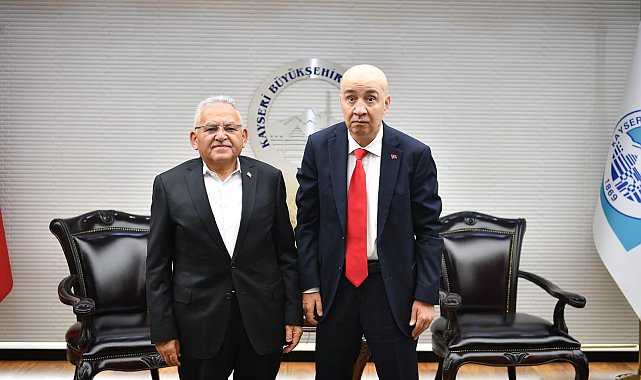 Başkan Büyükkılıç, Cumhurbaşkanı Başdanışmanı Aslan'ı makamında ağırladı