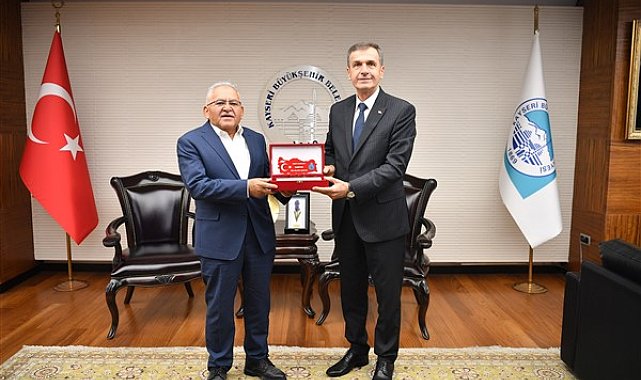 Başkan Büyükkılıç, Niğde Valisi ve Belediye Başkanı ile Mehmetçik Vakfı Müdürünü ağırladı