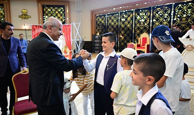 Başkan Er: Evlatlarımızın mutluluğuna ortak olduk